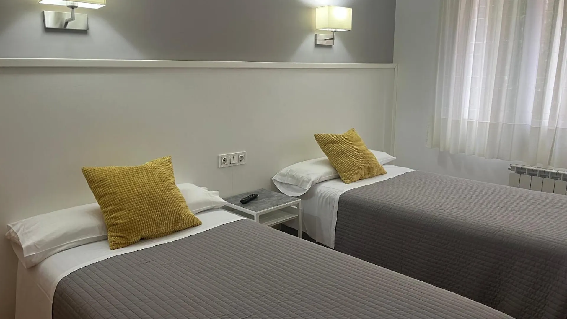 Pension Lizaso Irun Guest house